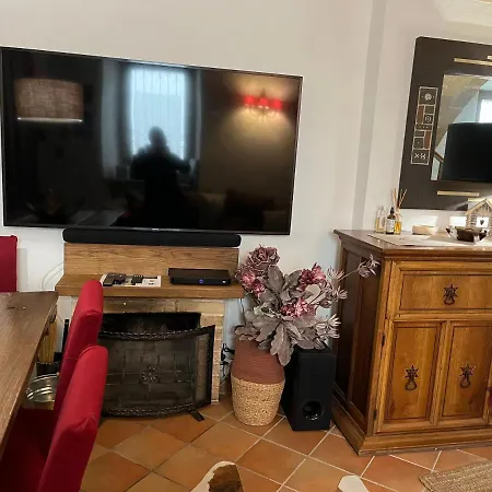 شقة “i Folletti” Nel Centro Storico روكّا دي ميتْسو