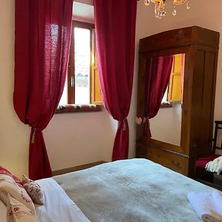 “i Folletti” Nel Centro Storico روكّا دي ميتْسو